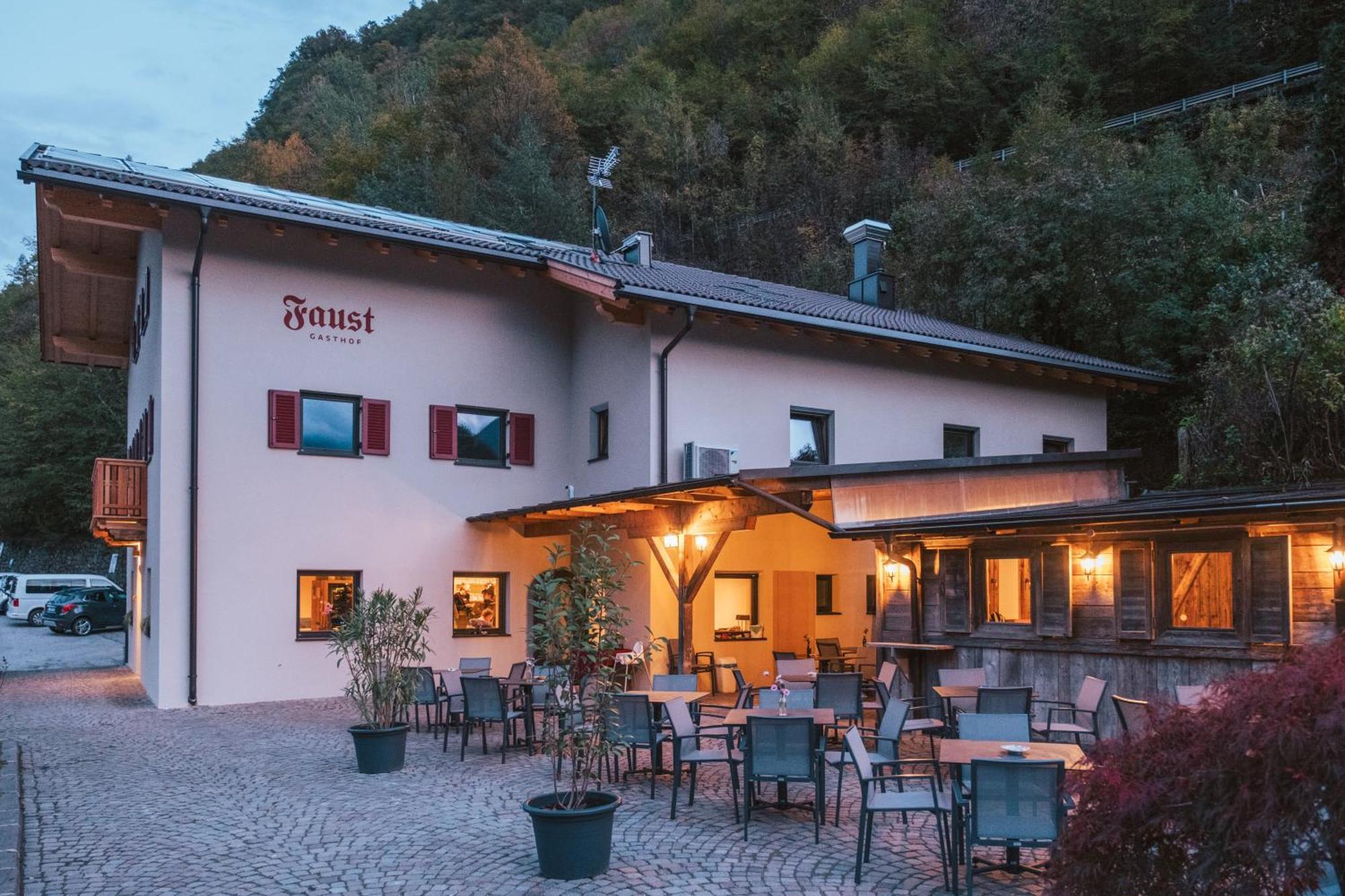 Gasthof Faust ฟีแอ ภายนอก รูปภาพ